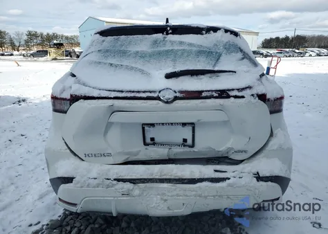 2021 Nissan Kicks Sr z USA, uszkodzony, nr VIN 3N1CP5DV8ML473880